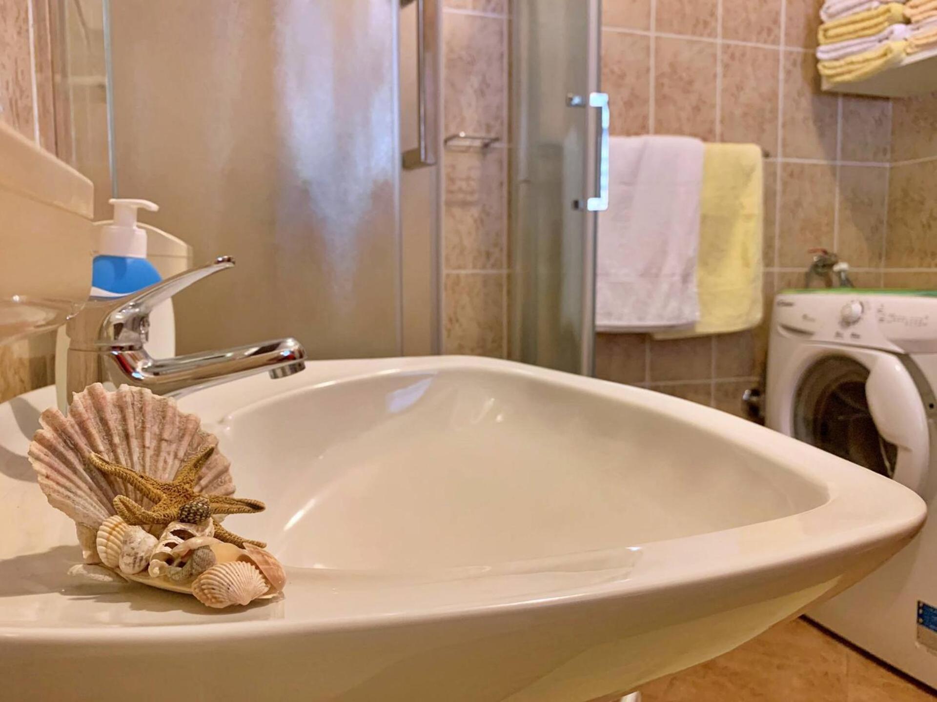 Apartments Santic Čižići エクステリア 写真