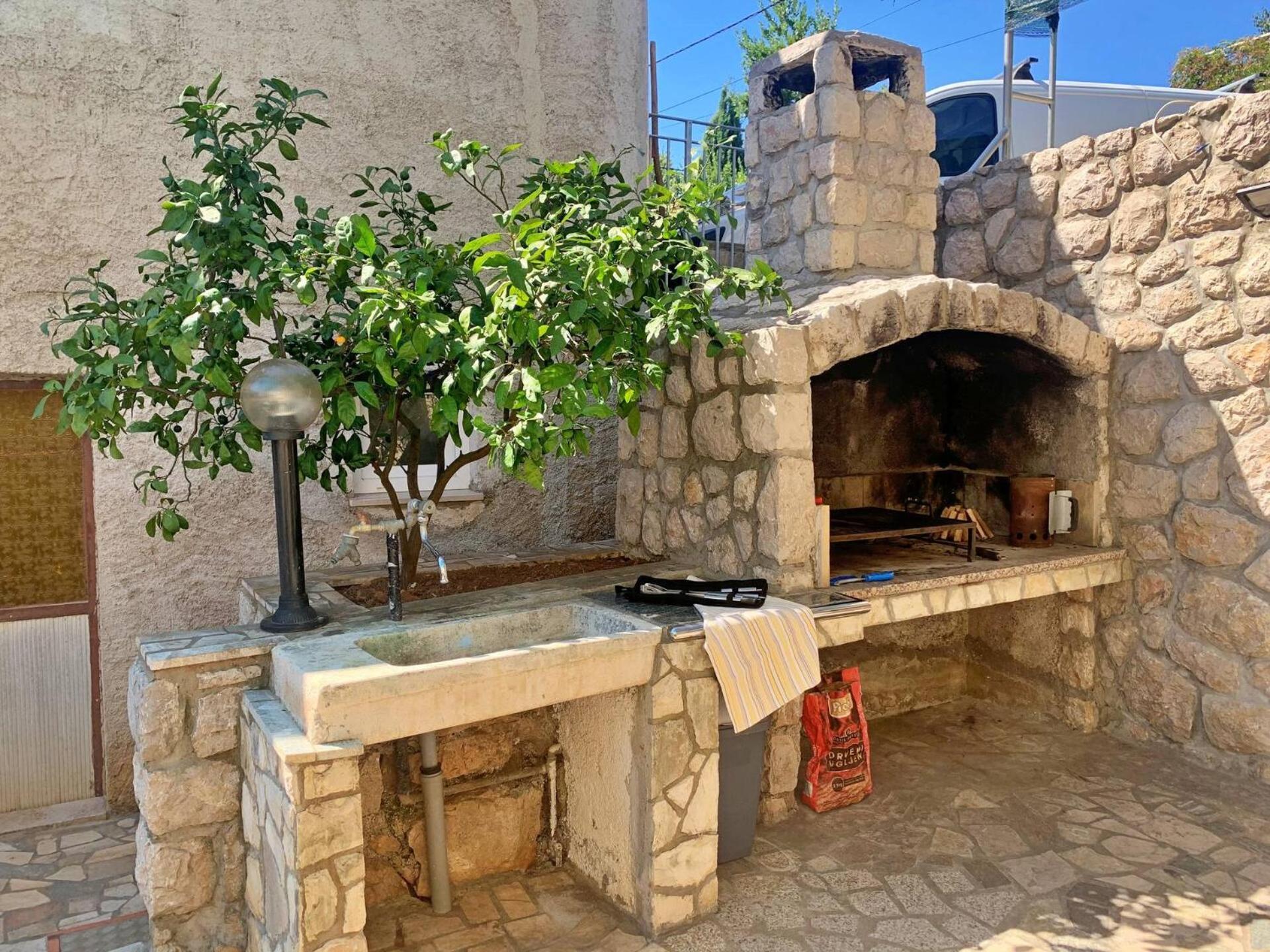 Apartments Santic Čižići エクステリア 写真