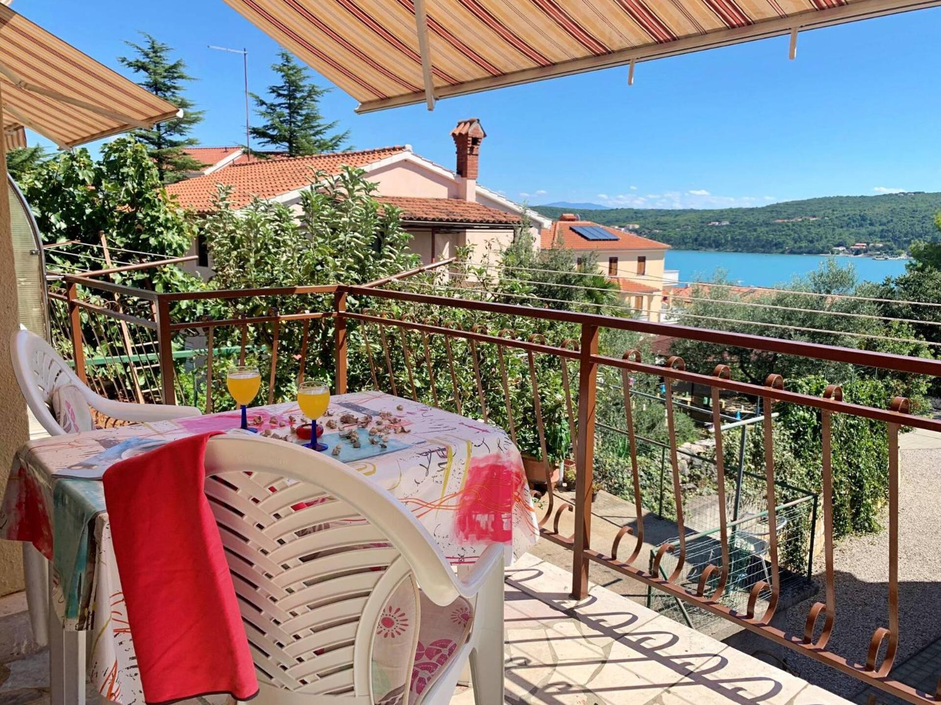 Apartments Santic Čižići エクステリア 写真